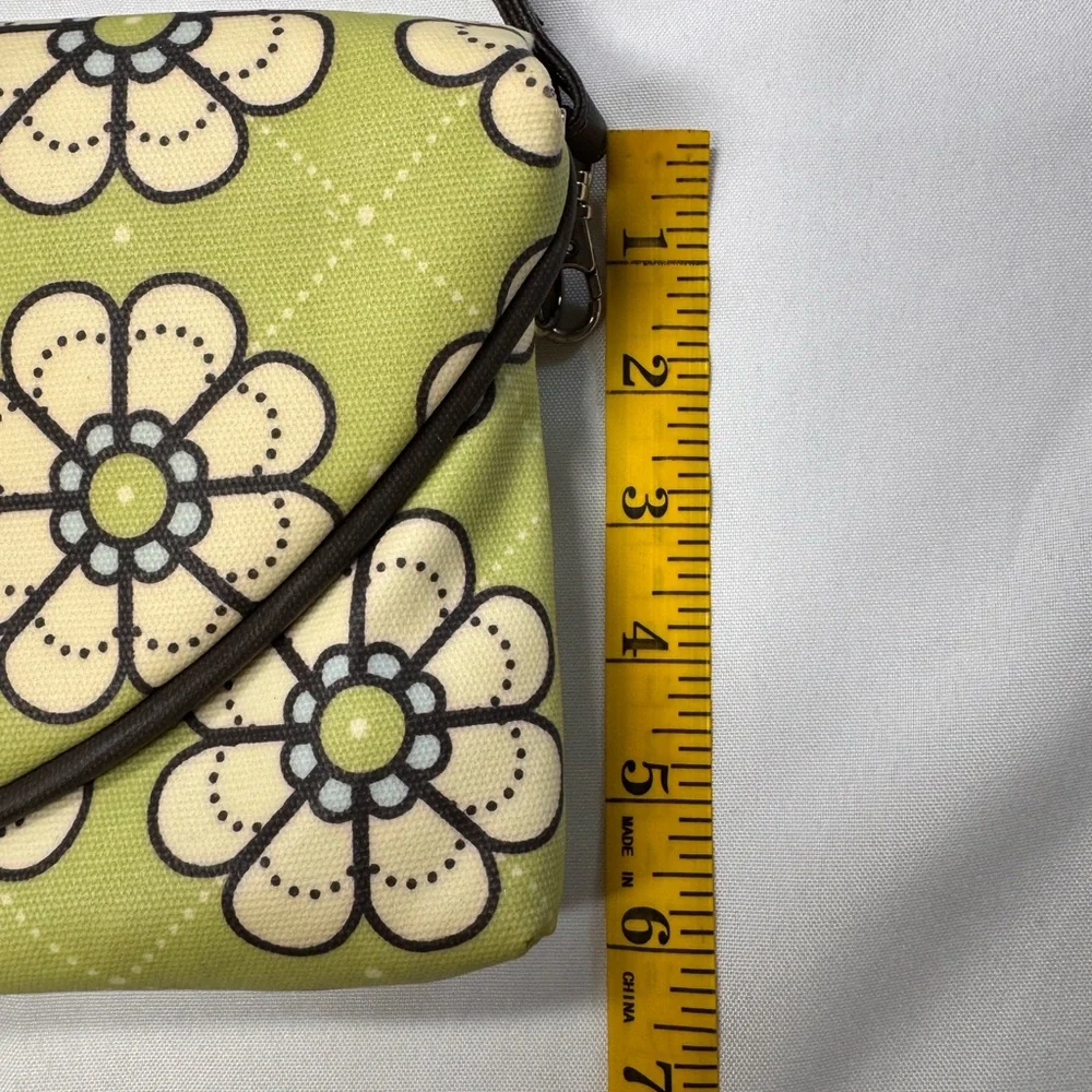 Petunia Pickle Bottom Clutch/Shoulder Bag - Green Daisy Floral